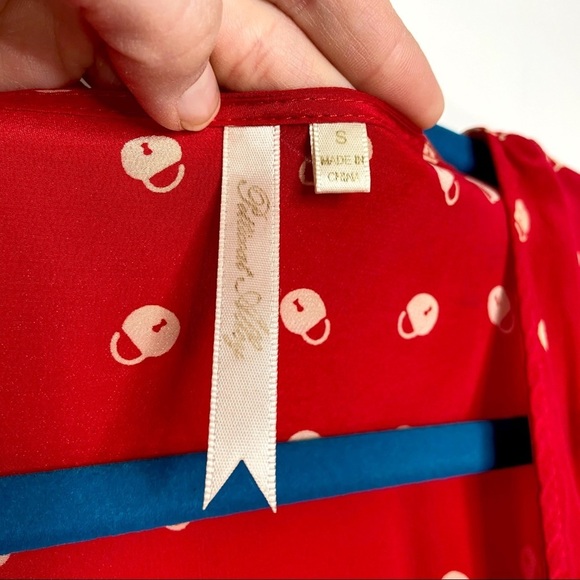 Petticoat Alley 100% Silk Cherry Red Lock Print Blouse - Picture 6 of 14